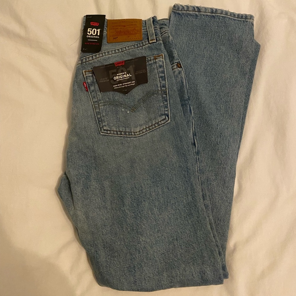 Levi’s 501 high rise, straight leg jean NEW